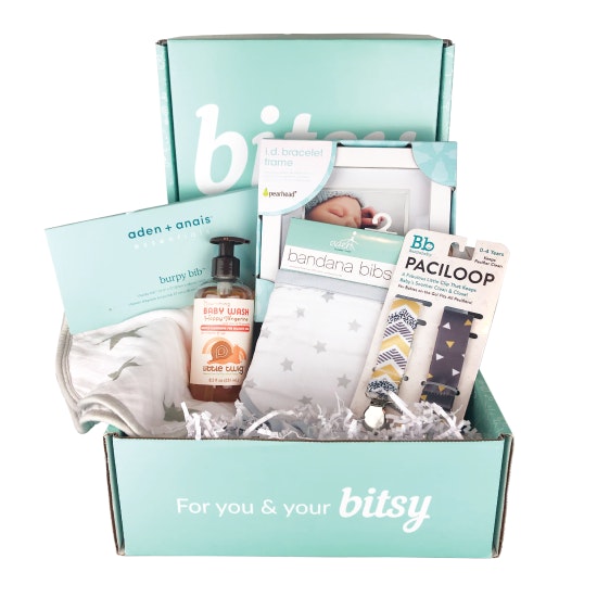 Bitsy Boxes Newborn Gift Box Neutral Bump Boxes